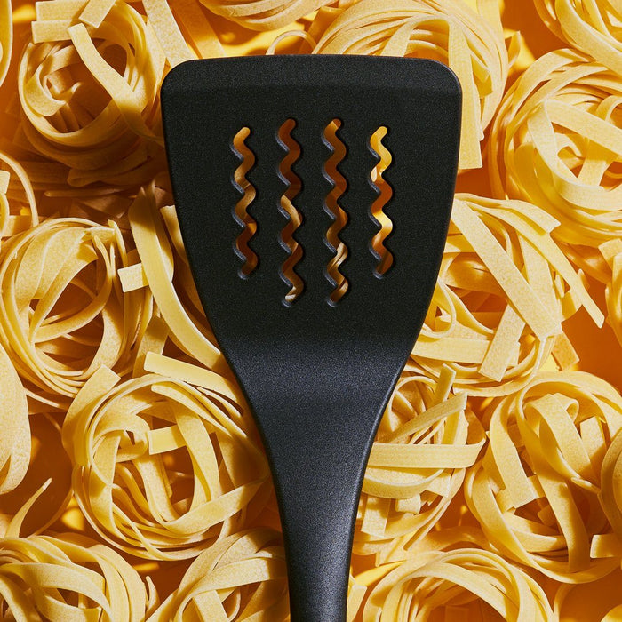 Spatule à fentes en nylon, Meyer