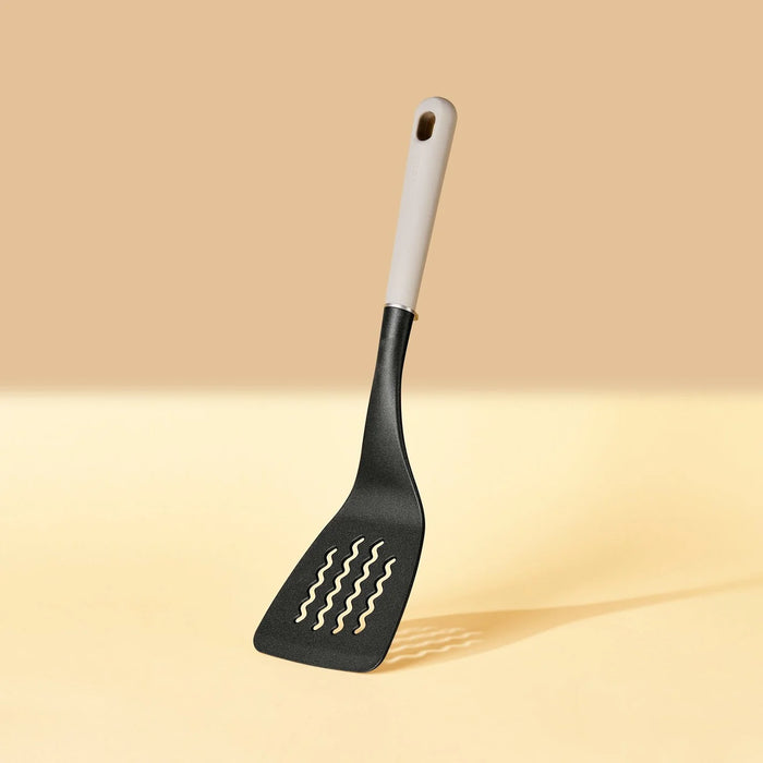 Spatule à fentes en nylon, Meyer