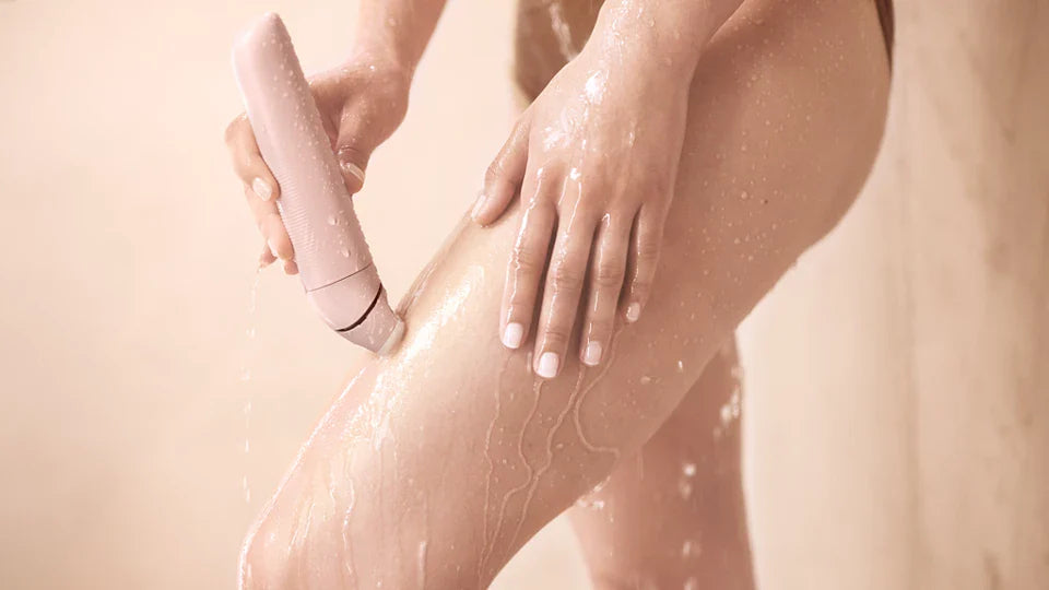 Rasoir rechargeable pour femme, peau sec et humide, Philips Series 6000 (Nouveau)