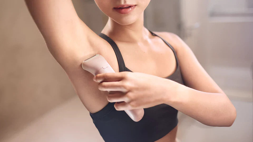 Rasoir rechargeable pour femme, peau sec et humide, Philips Series 6000 (Nouveau)