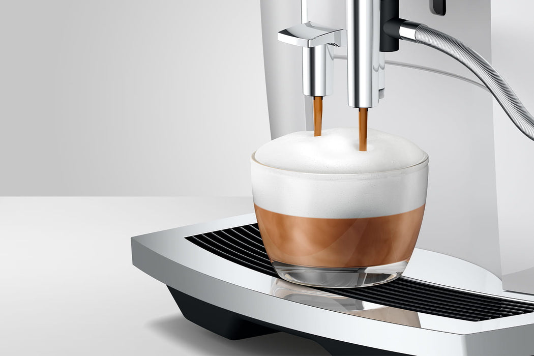 Machine espresso automatique, Jura E6 blanche
